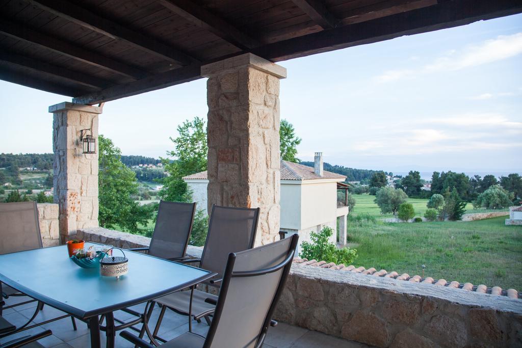 Helen's Stone House Appartement Siviri